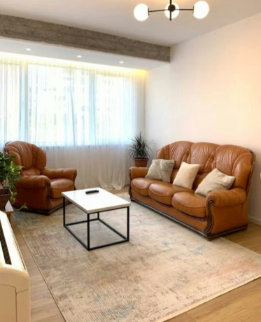 vasil-shanto-jepet-me-qera-apartament-21-big-0