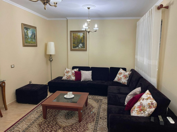 jepet-me-qera-apartament-21-ne-bllok-big-0