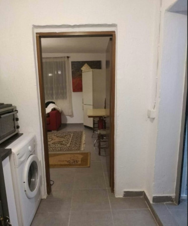 ne-rrugen-mine-peza-shitet-apartament-11-ne-shtepi-private-big-0