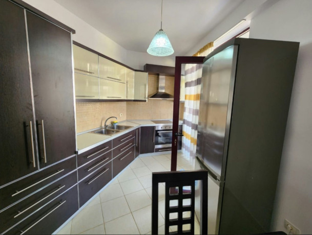 tek-fresku-jepet-me-qera-21-big-1