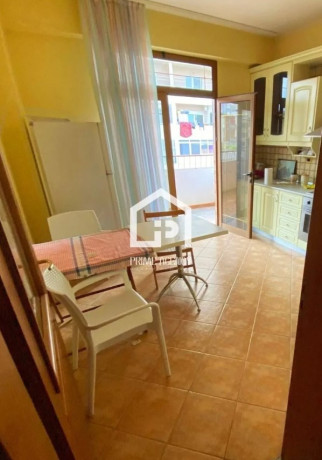 vlore-prane-gjimnazit-ali-demi-shitet-apartament-dublex-big-2