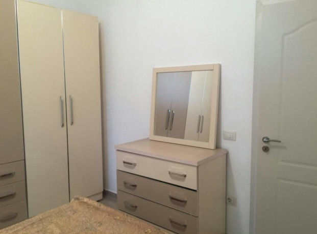 yzberisht-jepet-me-qera-apartament-11-big-1