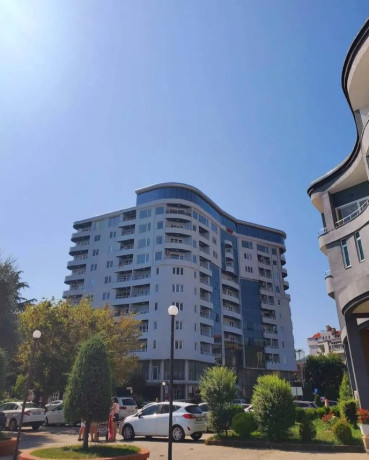 shitet-apartament-2-1pogradec-center-kapripamje-nga-liqeni-big-0