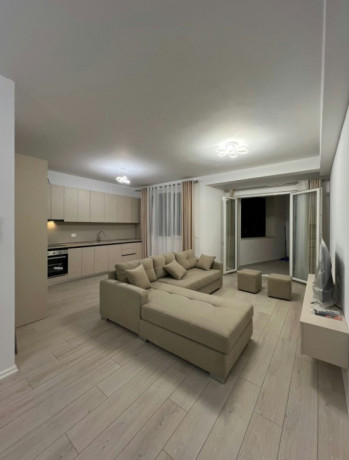 unaza-e-re-jepet-me-qera-apartament-21-big-0