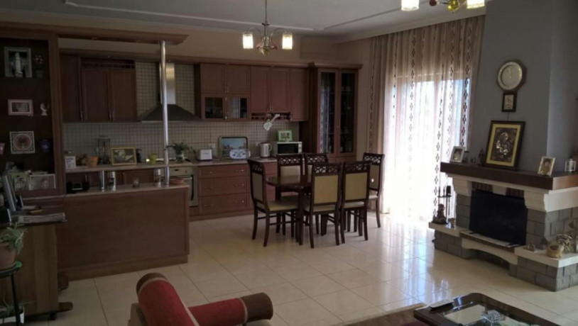 tek-qtu-shitet-vile-2-kateshe-big-0