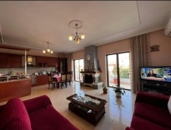 tek-qtu-shitet-vile-2-kateshe-big-1