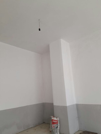 astir-jeper-me-qera-ambjent-komercial-big-2