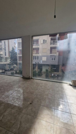 tek-fresku-shitet-zyre-big-0