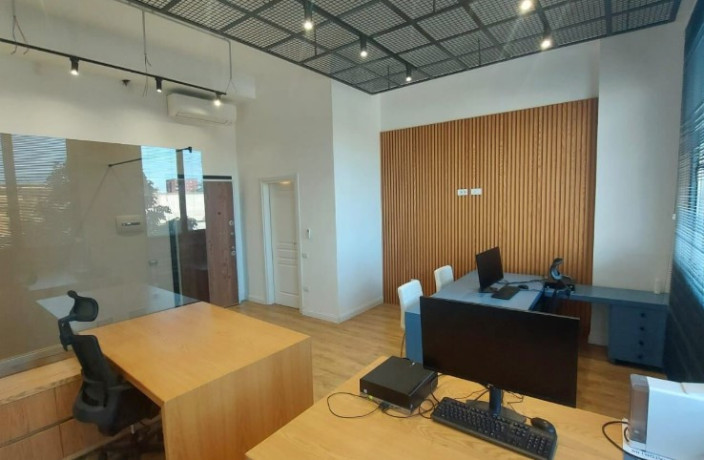 njesi-biznesi-ne-shitje-tek-kompleksi-aslkongresi-manastirit-big-0