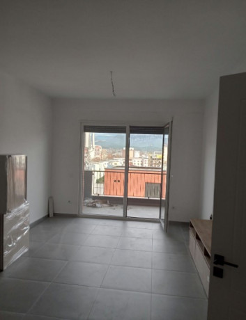 ne-kamez-jepet-me-qera-11-big-0