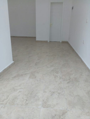 tek-fusha-e-aviacionit-jepet-me-qera-ambjent-komercial-big-2