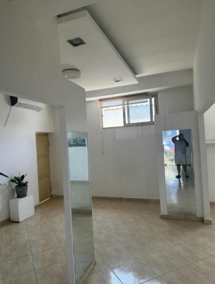 zyre-me-qera-tek-dogana-big-0