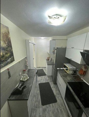 shitet-21-tek-21-dhjetori-big-3