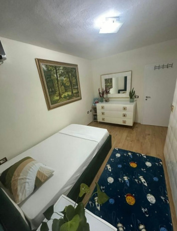 shitet-21-tek-21-dhjetori-big-4