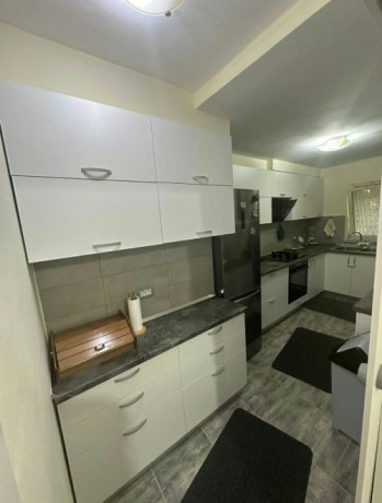 shitet-21-tek-21-dhjetori-big-2