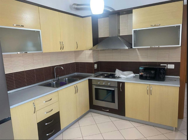 tek-21-dhjetori-jepet-me-qera-11-big-2