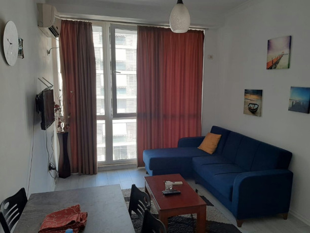 komuna-e-parisit-jepet-me-qera-11-big-0