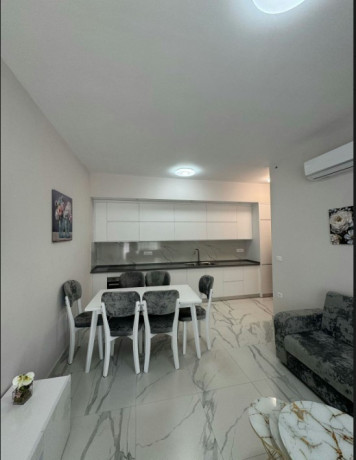 tek-fusha-e-aviacionit-jepet-me-qera-21-big-1