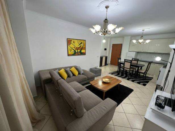 komuna-e-parisit-jepet-me-qera-21-big-1