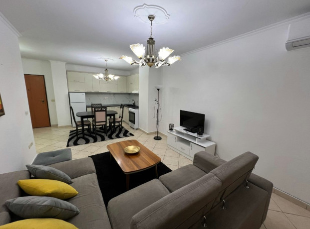 komuna-e-parisit-jepet-me-qera-21-big-0