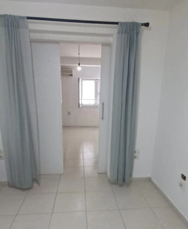 jepet-me-qera-apartament-31-tek-xhamlliku-big-3