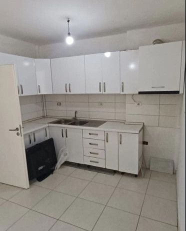 jepet-me-qera-apartament-31-tek-xhamlliku-big-0