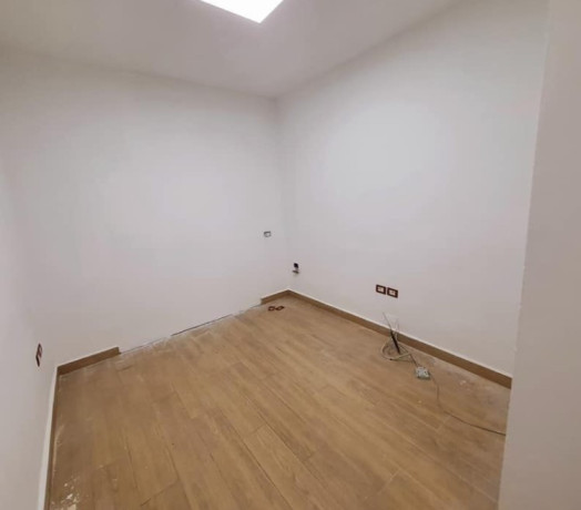 jepet-me-qira-dyqan-zona-vasil-shanto-prane-diplomat-1-big-2