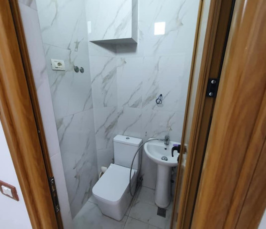 jepet-me-qira-dyqan-zona-vasil-shanto-prane-diplomat-1-big-4