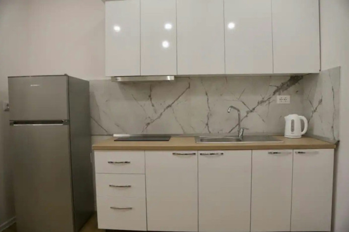 stacioni-i-trenit-jepet-me-qera-11-big-1