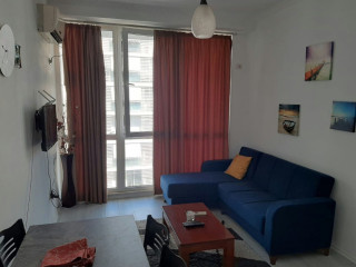 Komuna e Parisit jepet me qera 1+1