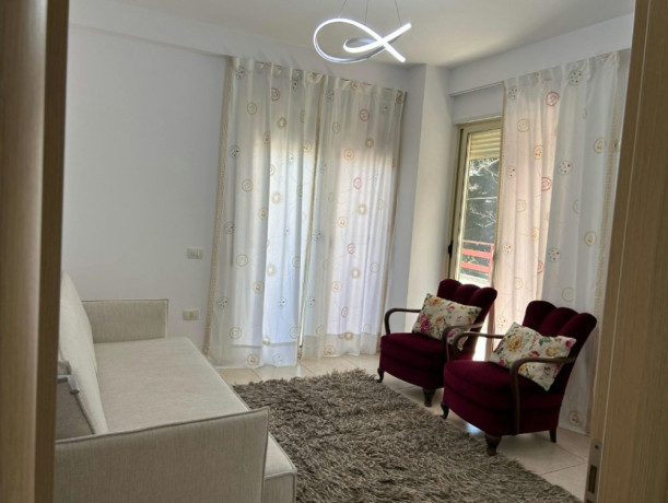 xhamlliku-jepet-me-qira-21-big-3