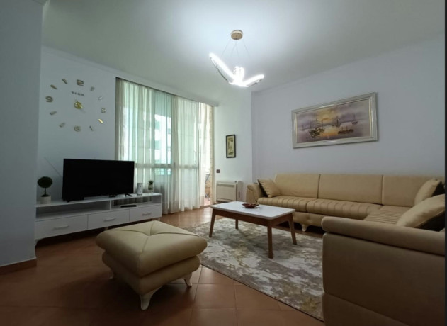 komuna-e-parisit-jepet-me-qera-21-big-2