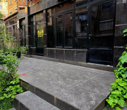 jepet-me-qira-dyqan-zona-vasil-shanto-prane-diplomat-1-big-1