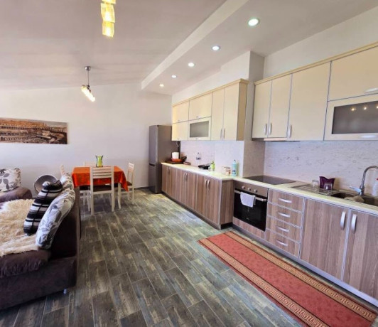 shitet-apartament-me-pamje-nga-liqeni-garazh-zona-pogradec-big-2