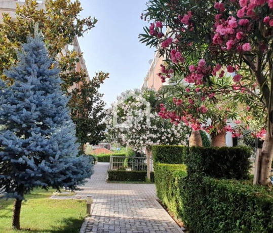 shitet-apartament-31-post-parkimi-zona-tegut-big-1