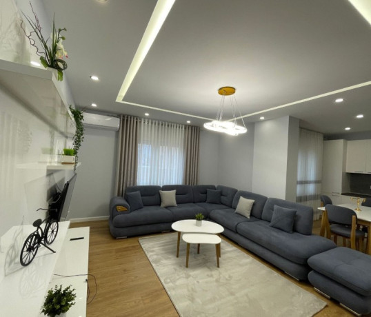 jepet-me-qera-apartament-21-2-zona-prane-ring-center-big-1