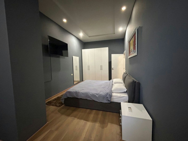 liqeni-i-thate-jepet-me-qera-11-big-0