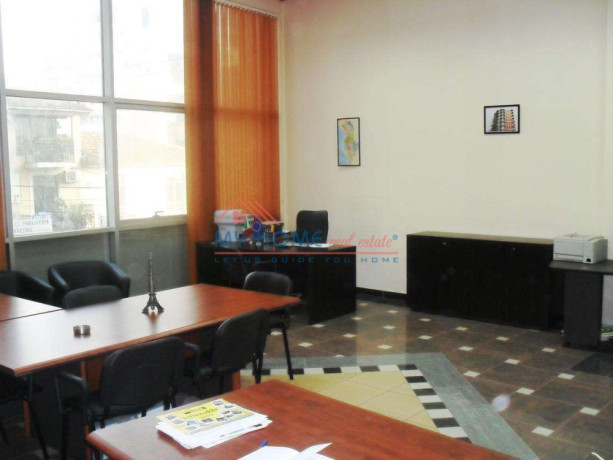 dyqan-ne-shitje-ne-qender-tek-galeria-17-nentori-ne-tirane-big-0