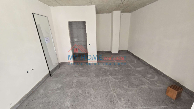 okazion-dyqan-ne-shitje-univers-city-tirane-big-2