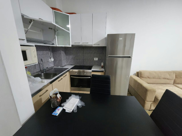 komuna-e-parisit-jepet-me-qera-11-big-1