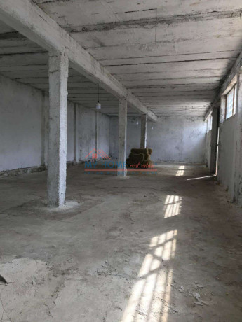 magazine-me-qera-5-maji-ne-tirane-big-0