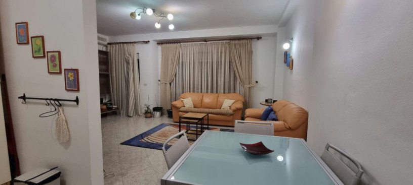 pazari-i-ri-jepet-me-qera-apartament-11-big-1