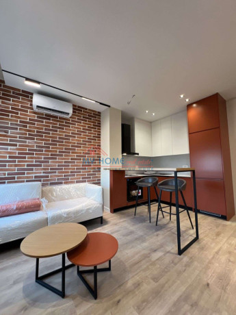 apartament-11-post-parkimi-me-qera-tek-stacioni-i-trenit-ne-tirane-big-0