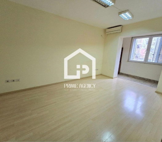 jepet-me-qira-ambjent-biznesi-ose-banim-myslym-shyri-big-0