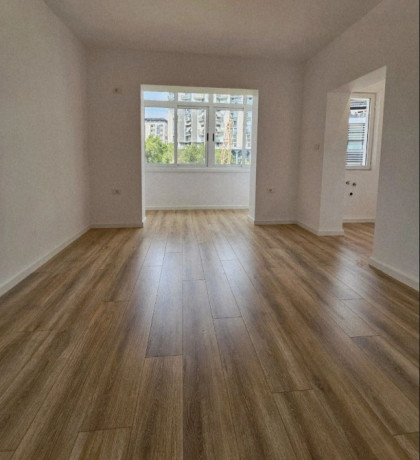 shitet-apartament-garsoniere-qender-prane-postes-qendrore-big-2