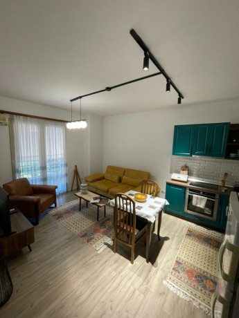 selvia-jepet-me-qera-11-big-1