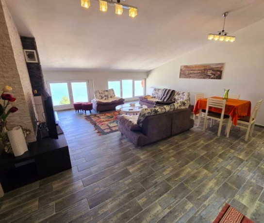 shitet-apartament-311-garazhpogradec-me-pamje-nga-liqeni-big-1