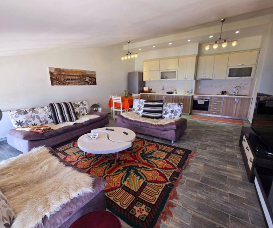 shitet-apartament-311-garazhpogradec-me-pamje-nga-liqeni-big-0