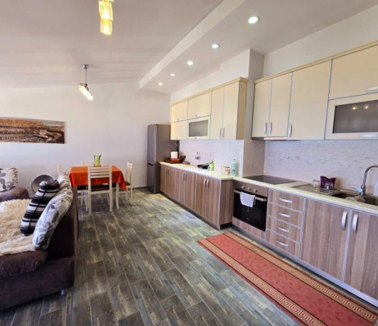 shitet-apartament-311-garazhpogradec-me-pamje-nga-liqeni-big-2