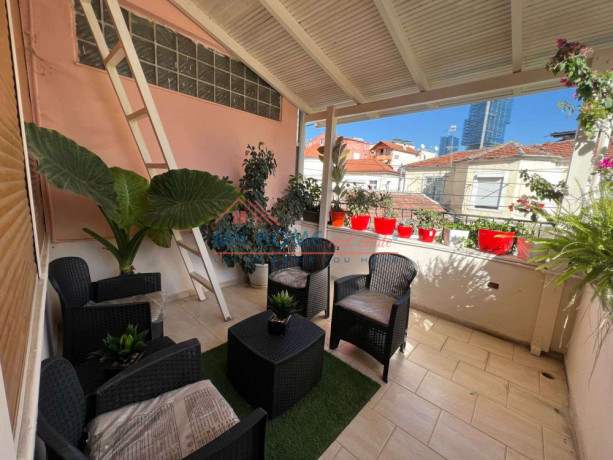 vile-me-qera-rruga-islam-alla-ne-myslym-shyri-ne-tirane-big-0